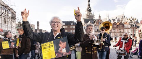 Muzikale kick-off van de collecteweek door regionale groep van Amnesty in Nijmegen