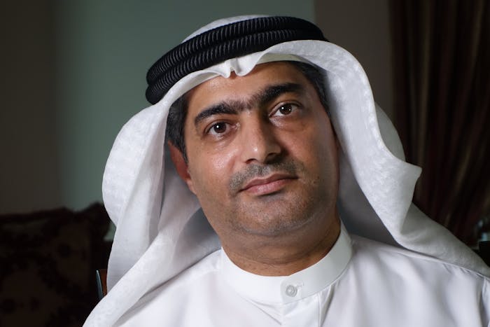 Ahmed Mansoor is in de Verenigde Emirtaen tot 10 jaar gevangenisstraf veroordeel nadat hij vreedzame berichten plaatste op sociale media