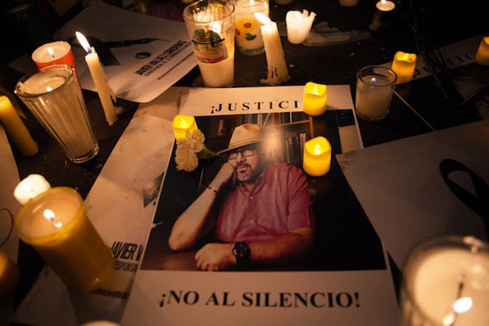 Mexicaanse journalisten protesteren tegen de moord op hun collega Javier Valdez en roepen de regering op actie te ondernemen Foto: Sergio Ortiz Borbolla/Amnesty International