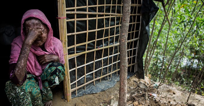 Shara Jahan, 40, voor haar onderkomen in vluchtelingenkamp Kutupalong in Bangladesh, 29 september 2017