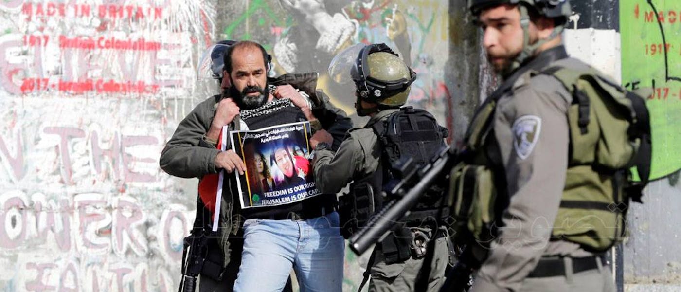 Munther Amira tijdens een demonstratie tegen de Israëlische bezetting van Palestijns gebied.