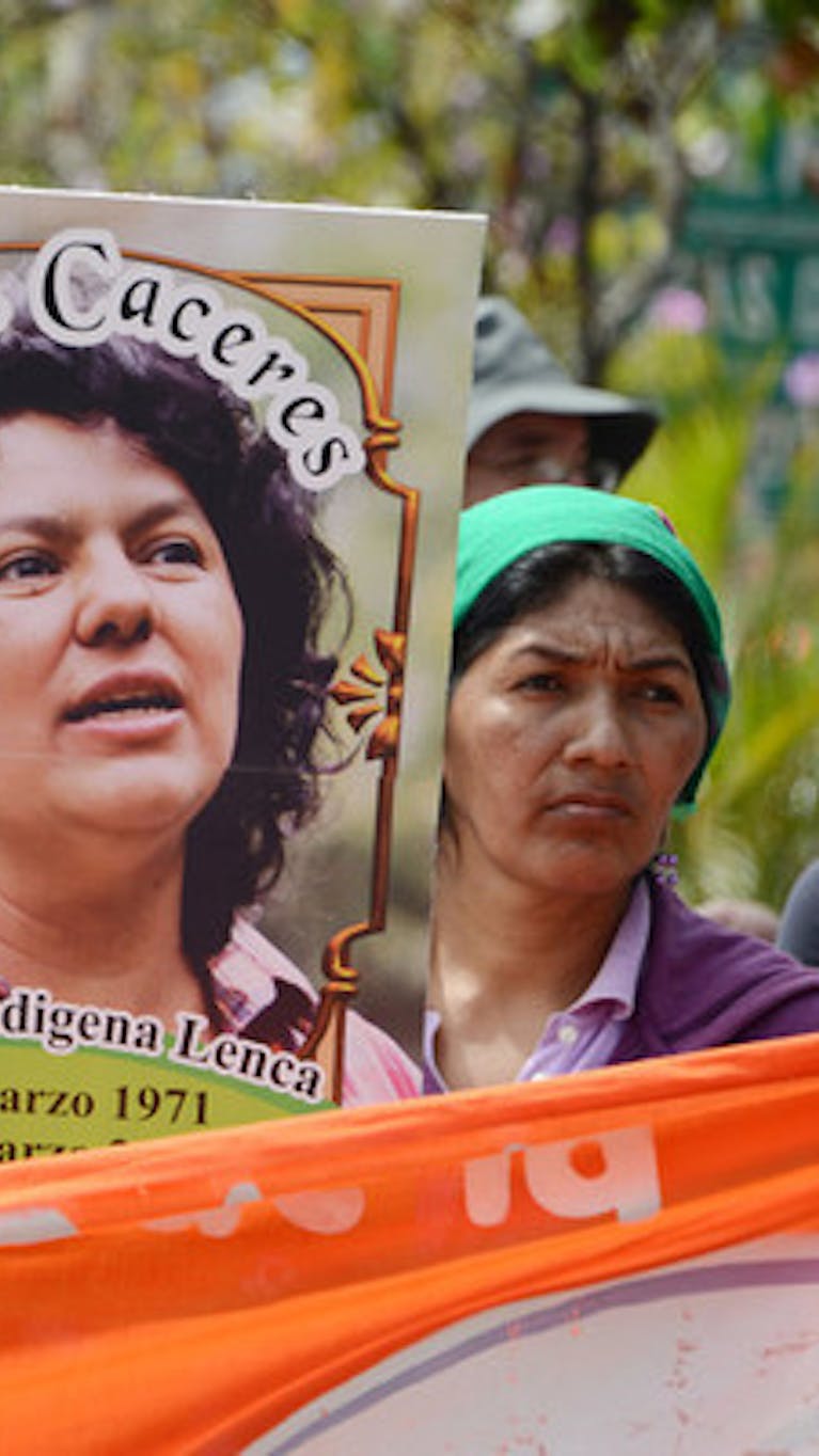 Protest tegen de moord op de Hondurese mileuactiviste Berta Caceres op 8 maart 2016