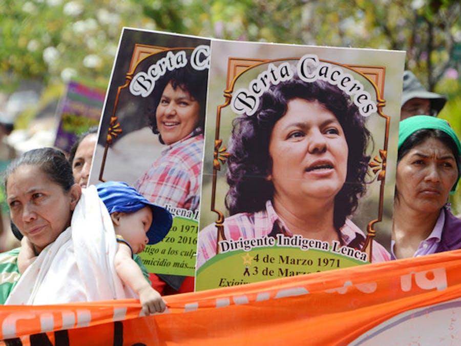 Protest tegen de moord op de Hondurese mileuactiviste Berta Caceres op 8 maart 2016