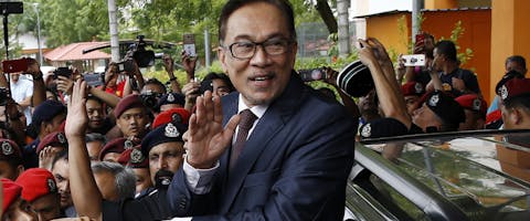 Anwar Ibrahim uit Maleisië bij zijn vrijlating op 16 mei 2018.