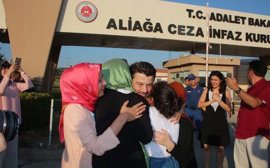 Taner Kilic uit Turkije na zijn vrijlating