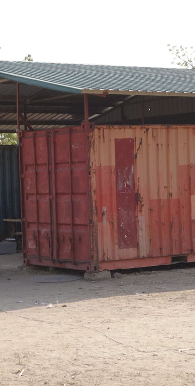 In deze containers in Zuid-Sudan werden in 2015 gevangenen opgesloten