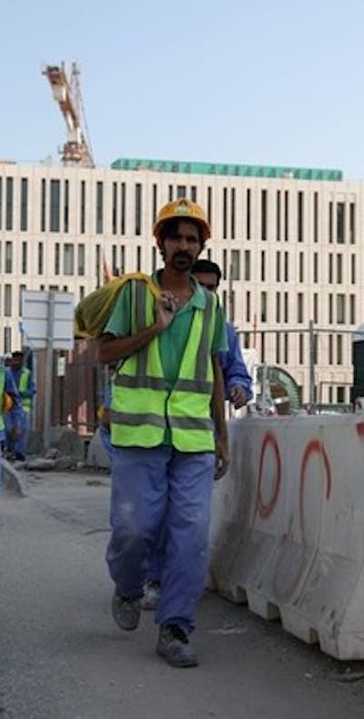 Arbeidsmigranten aan het werk in Qatar