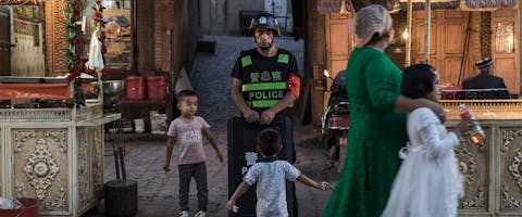 Politietoezicht in Xinjiang
