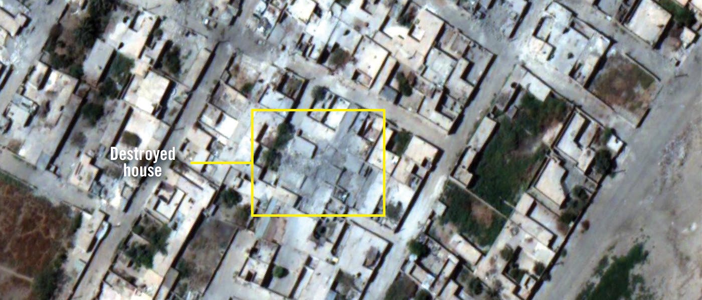 Verwoeste huizen in Raqqa, Syrië, na aanslagen in augustus 2017.
