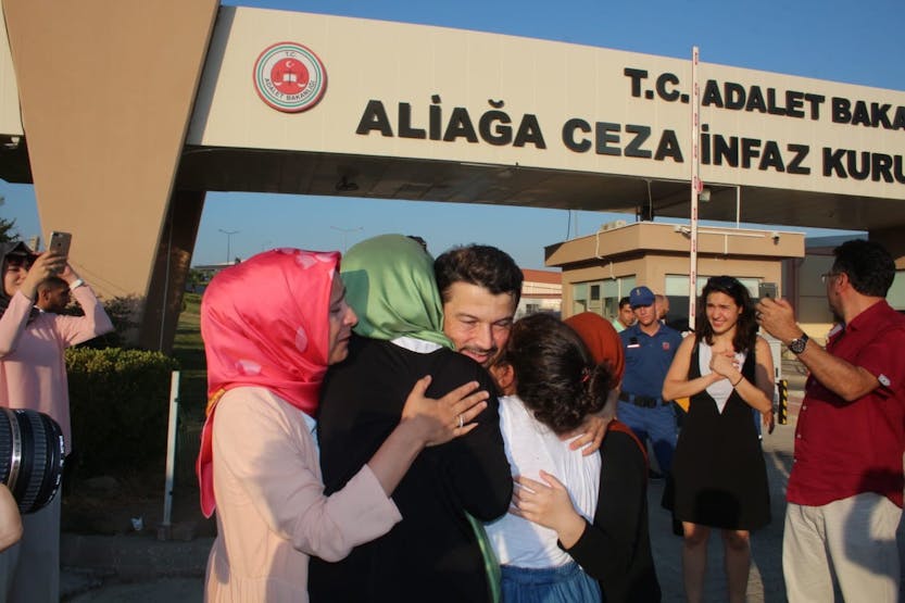 Oud-voorzitter van Amnesty International Turkije Taner Kılıç na zijn vrijlating