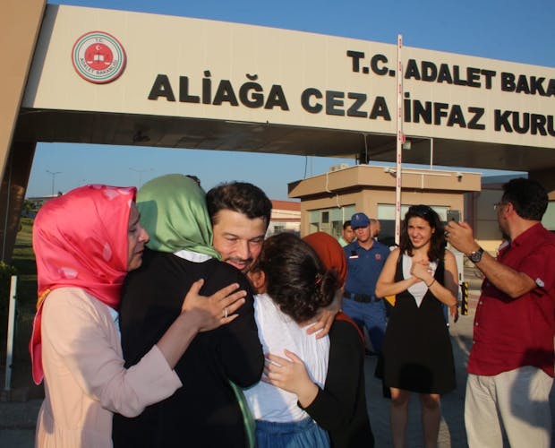 Oud-voorzitter van Amnesty International Turkije Taner Kılıç na zijn vrijlating