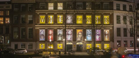 Het Nederlandse hoofdkantoor van Amnesty International in Amsterdam tijdens Write for Rights 2018