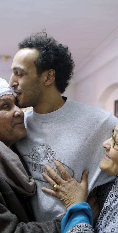 De Egyptische fotograaf Mahmoud Abu Zaid, beter bekend als Shawkan, na zijn vrijlating
