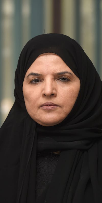 Vrouwenrechtenactivist Aziza al-Yousef uit Saudi-Arabië zat 10 maanden in de gevangenis. Kort na haar vrijlating werd haar zoon Salah al-Haidar opgepakt.