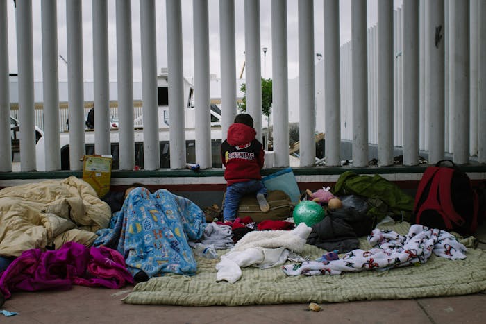 Kind dat deelneemt aan migrantenkaravaan, in Tijuana