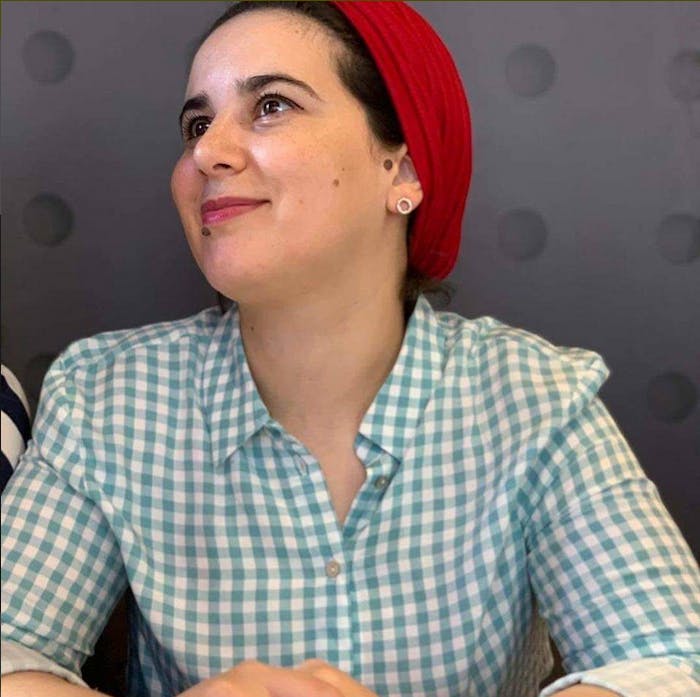 Hajar Raissouni uit Marokko zit vast na beschuldiging van abortus. Mogelijk spelen politieke motieven ee rol bij haar arrestatie