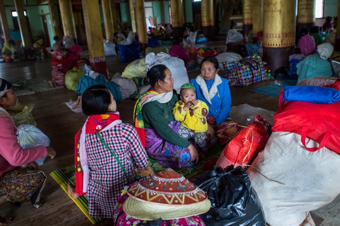 Vrouwen in een tijdelijke opvang in een klooster in Hsipaw, Shan staat. Januari 2019