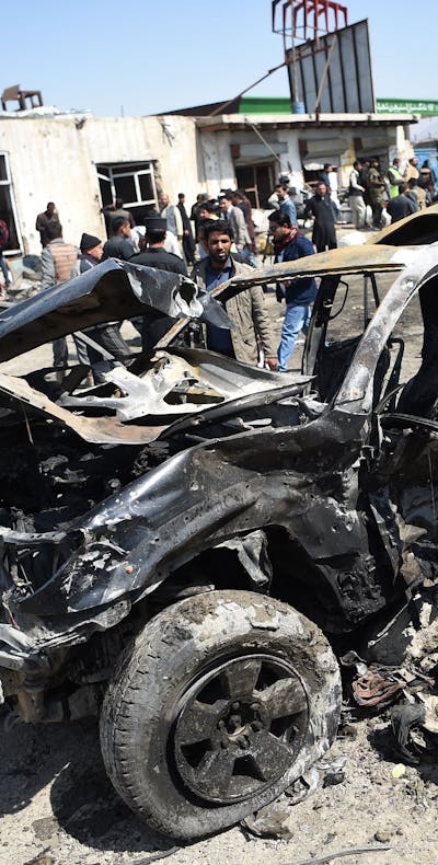 Zelfmoordaanslag van de Taliban met een autobomin de Afghaanse hoofdstad Kabul.