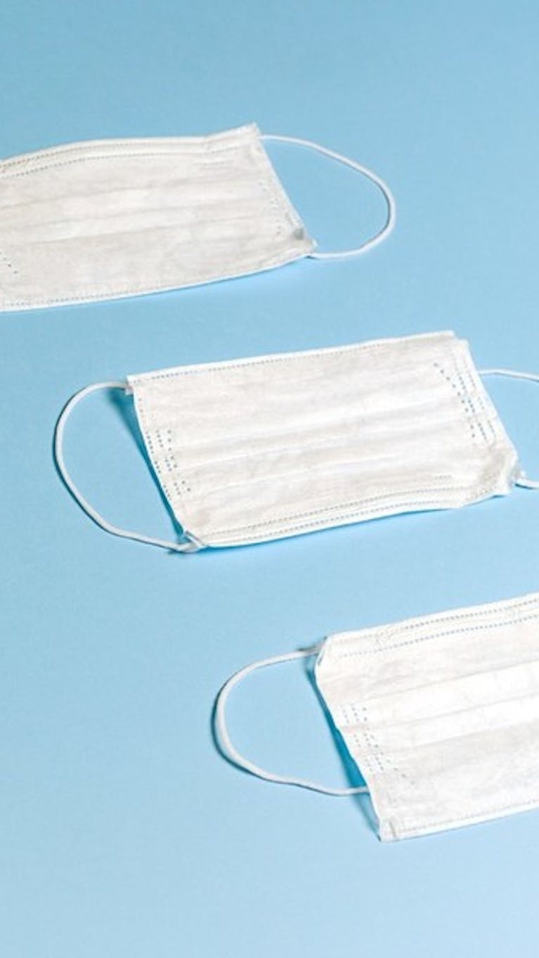 Mondmaskers die artsen moeten beschermen tegen coronabesmetting