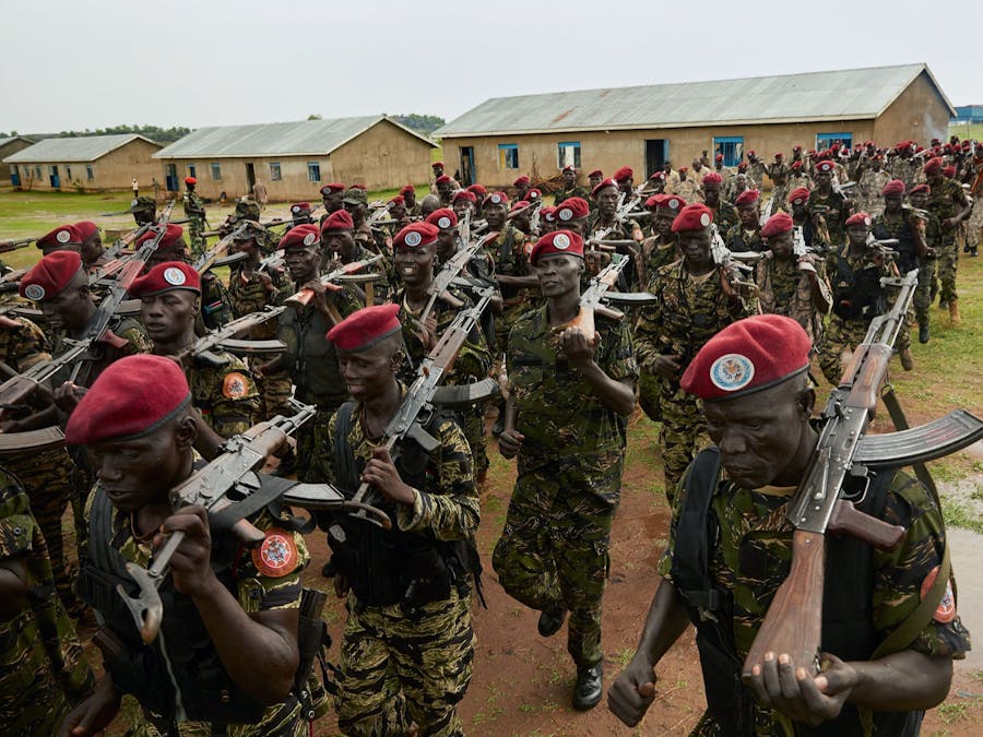 De presidentiële garde van Zuid-Sudan tijdens een oefening