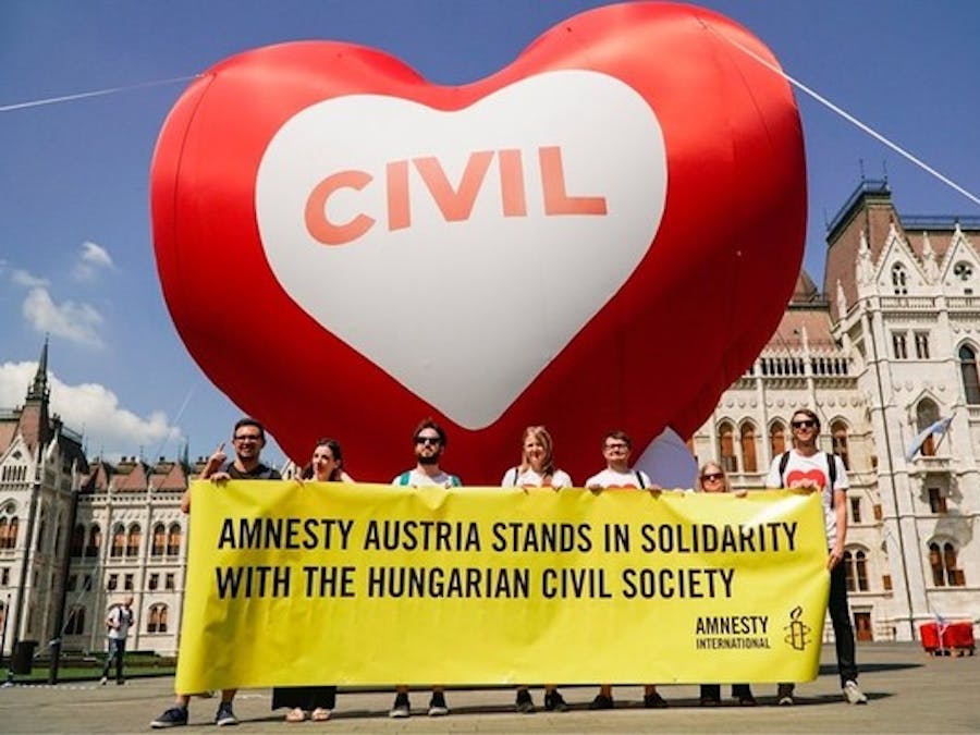 Solidariteitsactie van Amnesty in de Hongaarse hoofdstad Budapest