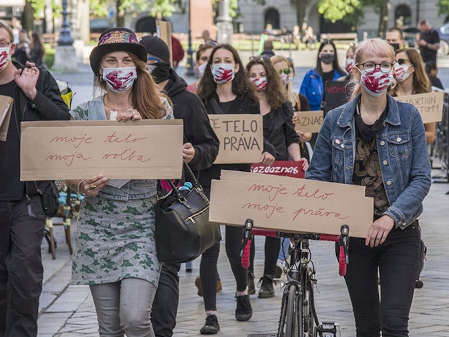 Vrouwen protesteren in Slowakije tegen strengere regels voor abortus
