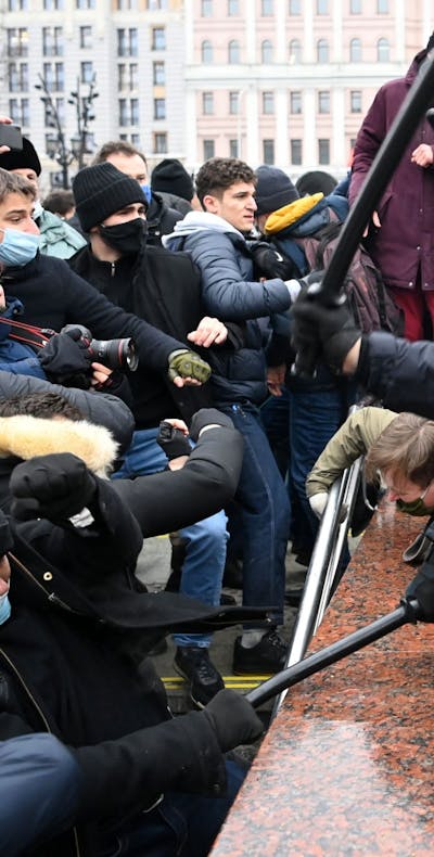De oproerpolitie trad op 23 januari 2021 keihard op tegen vreedzame arrestanten die de vrijlating van oppositieleider Navalny eisten