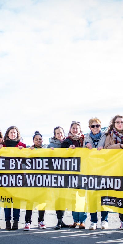 Solidariteitsactie van Amnesty Oostenrijk met Poolse vrouwen.
