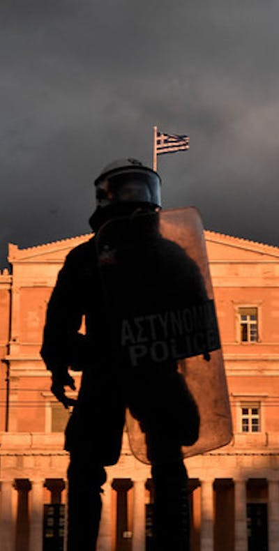 De politie in Griekenland maakt zich schuldig aan buitensporig geweld tegen demonstranten