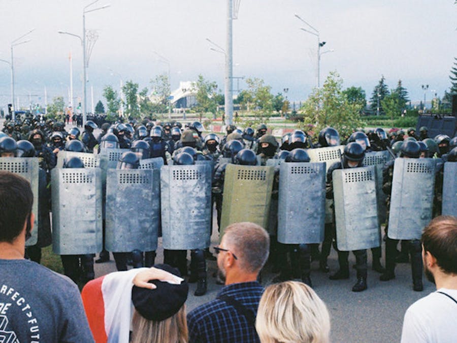 De Belarussische autoriteiten hebben ten minste 46 mensenrechten- en andere maatschappelijke organisaties ontbonden.