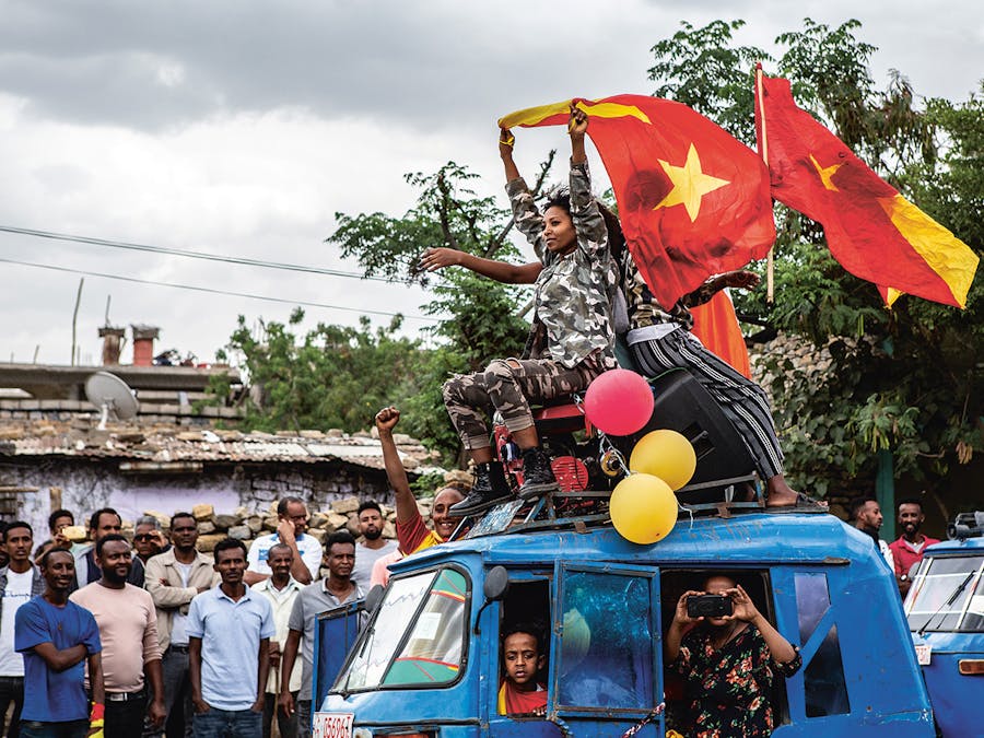 Een dag na het vertrek van het leger uit Mekelle, de hoofdstad van Tigray, verwelkomen de inwoners de Tigray Defence Forces en vieren de bevrijding, 29 juni 2021