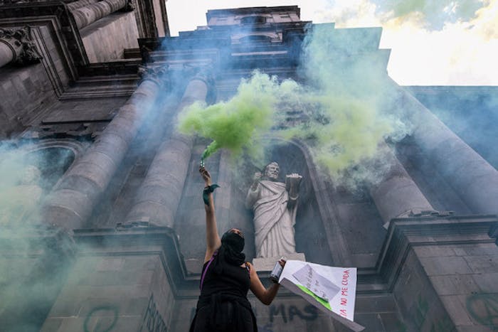 Protest in Mexico tegen geweld tegen vrouwen en femicide