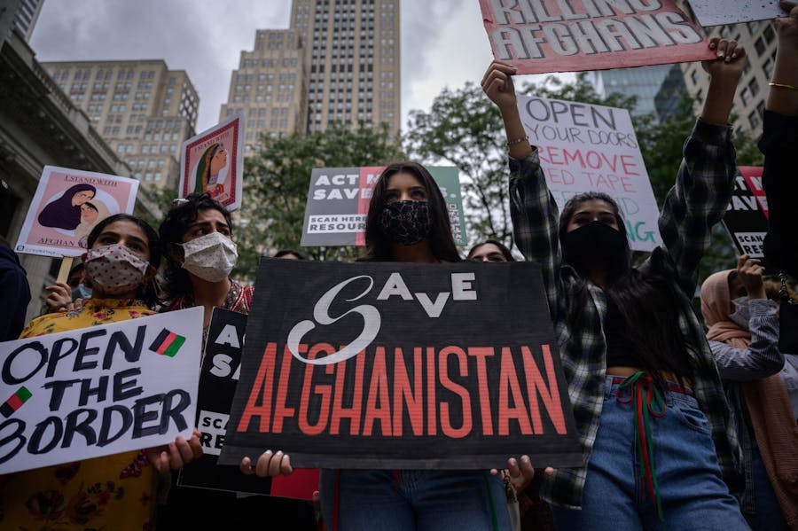 Demonstranten in New York vragen om bescherming van Afghanen na de machtsovername van de Taliban, 28 augustus 2021