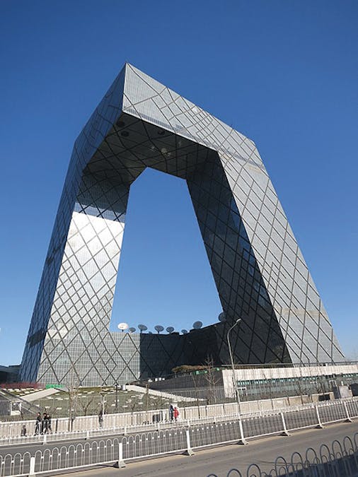 De CCTV-toren is een wolkenkrabber in de Chinese hoofdstad Peking. Het is het hoofdkantoor van de Chinese staatstelevisiemaatschappij: China Central Television. De toren is ontworpen door de Nederlandse architect Rem Koolhaas en de Duitse architect Ole Scheeren.