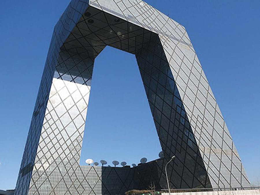De CCTV-toren is een wolkenkrabber in de Chinese hoofdstad Peking. Het is het hoofdkantoor van de Chinese staatstelevisiemaatschappij: China Central Television. De toren is ontworpen door de Nederlandse architect Rem Koolhaas en de Duitse architect Ole Scheeren.