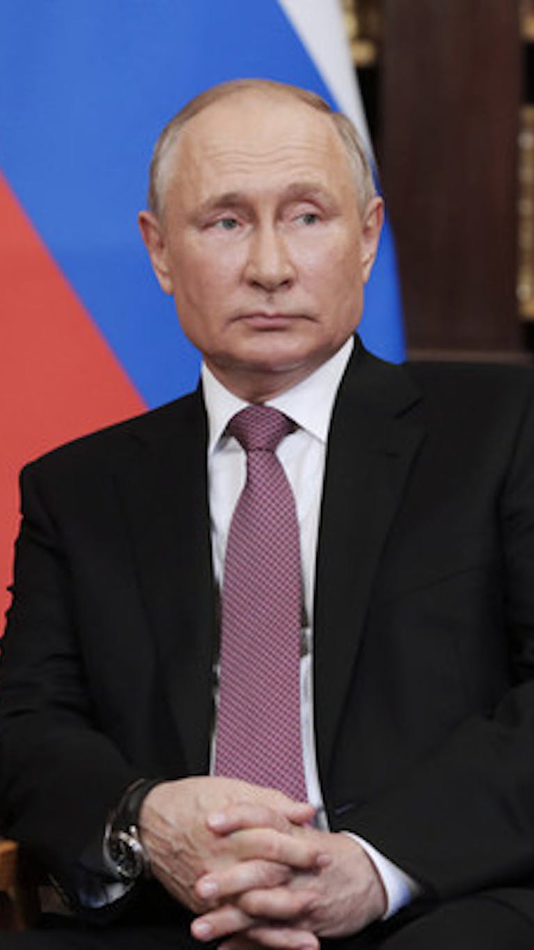 Nu de Russische dreiging met militair geweld groeit, waarschuwt Amnesty International dat een nieuwe escalatie van het gewapende conflict in Oekraïne zeer ingrijpende gevolgen zal hebben voor de mensenrechten in de regio. Levens staan op het spel, er kunnen acute voedseltekorten ontstaan en mogelijk slaan veel mensen op de vlucht.