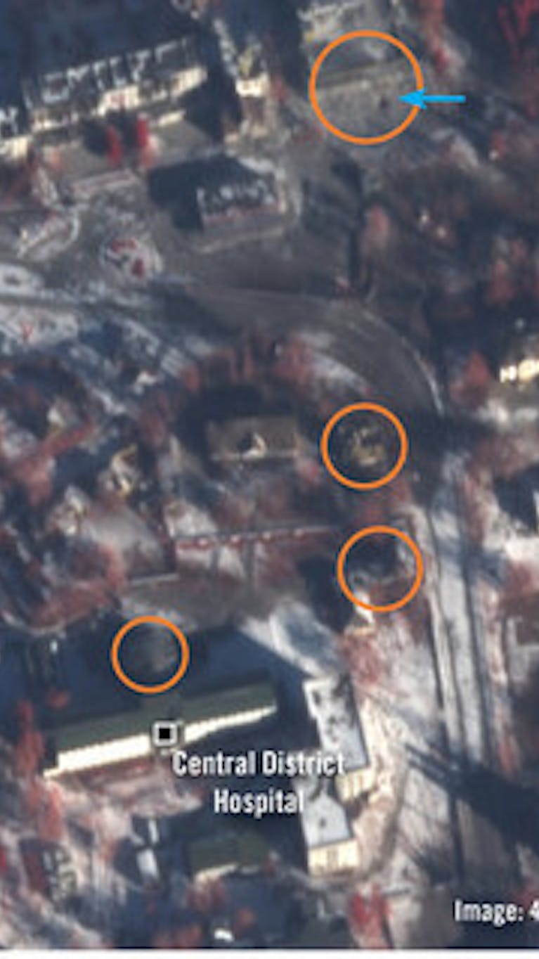 Satellietbeelden tonen de vernielingen in de Izium, Oekraïne, als gevolg van Russische aanvallen
