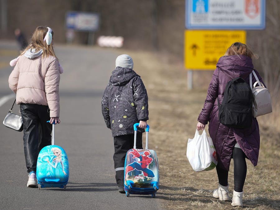 Oekraïners vluchten voor het Russische oorlogsgeweld naar Hongarije