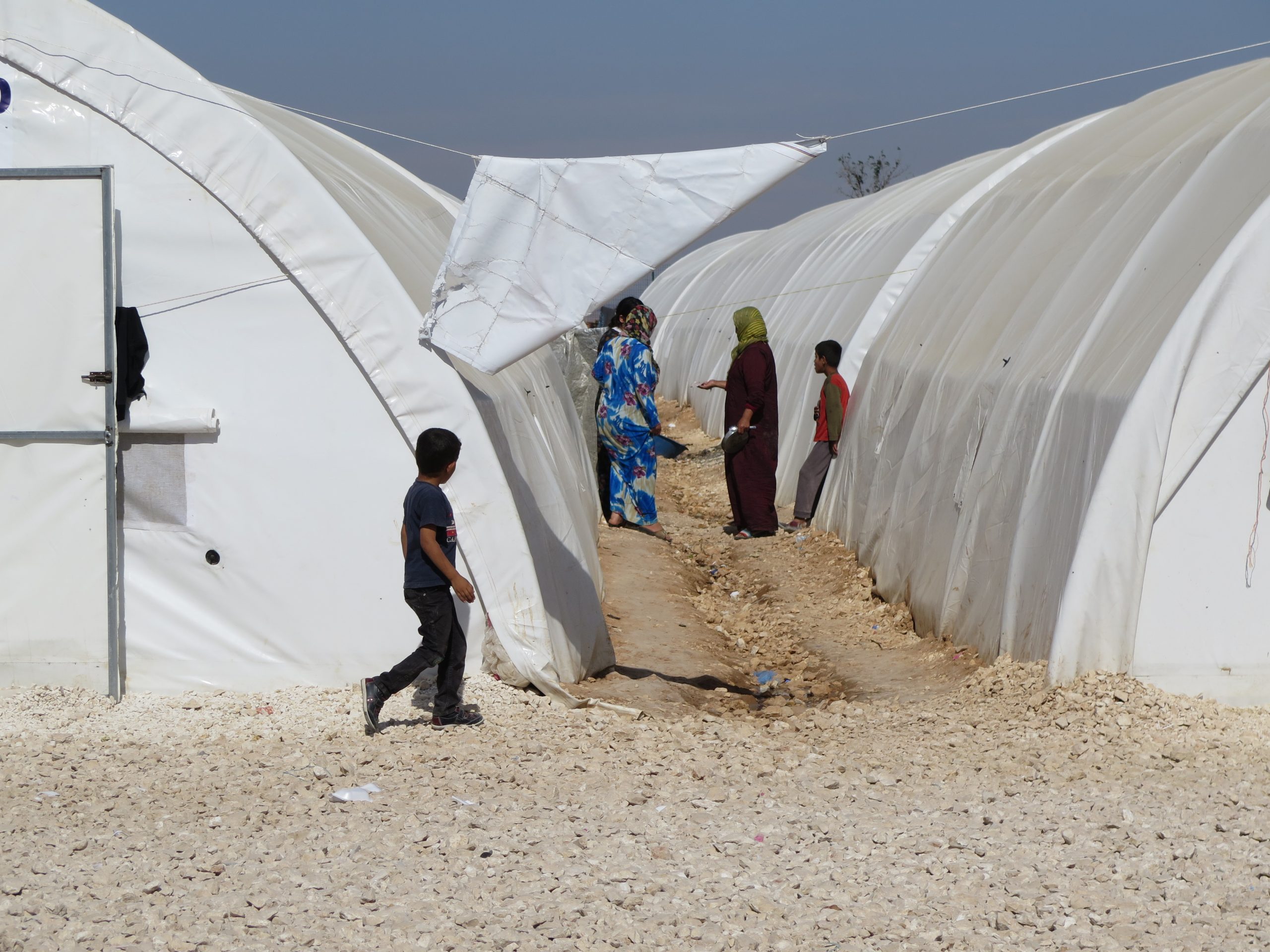 Vluchtelingenkamp Suruc in Turkije. De foto werd genomen tijdens Amnesty's onderzoeksmissie naar het lot van Syriërs die gevlucht waren voor IS.