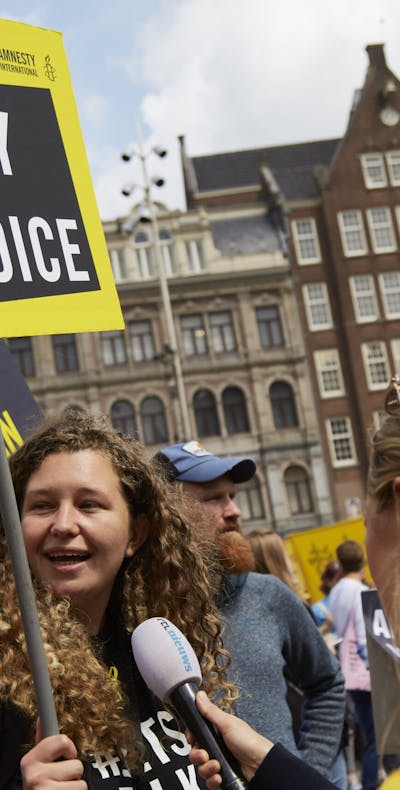 Demonstratie voor het recht op abortus op de Dam in Amsterdam op 7 mei 2022.