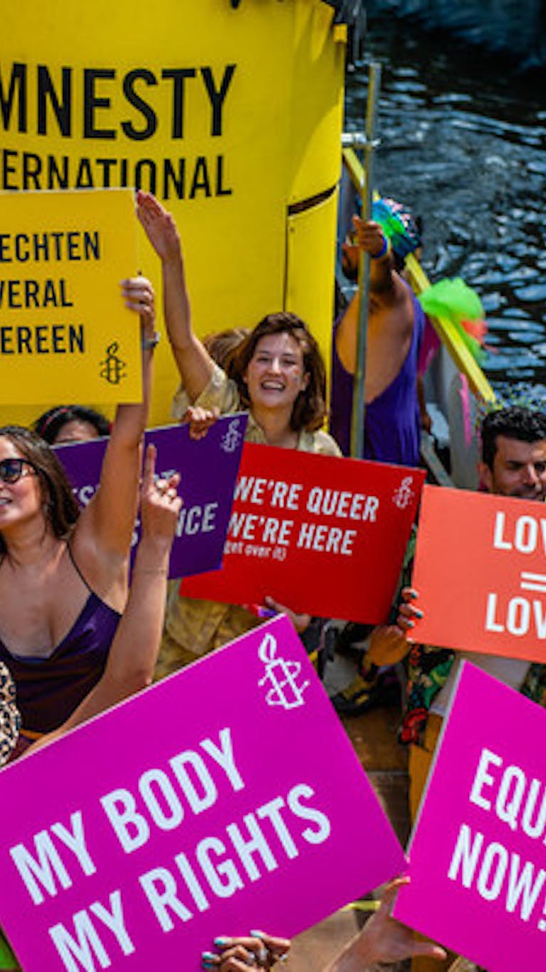 Zoals heel festival-lievend Nederland stonden ook wij weer te springen om na twee coronajaren eindelijk weer Pinkpop, Zwarte Cross en Lowlands te bezoeken. En we waren weer van de partij tijdens de Canal Pride.