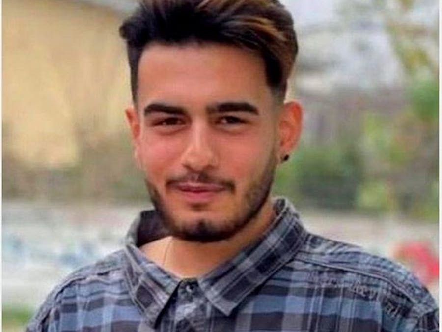 In Iran is Mehdi Mohammadifard samen met twee andere jonge mannen ter dood veroordeeld