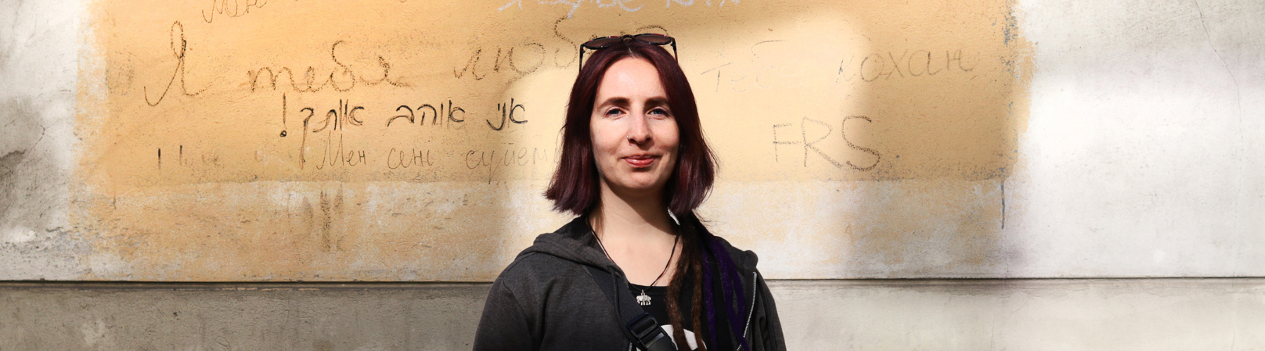 Mensenrechtenverdediger Anastasia 'Nasta' Loika uit Belarus wordt al maandenlang vastgehouden op basis van verzonnen aanklachten