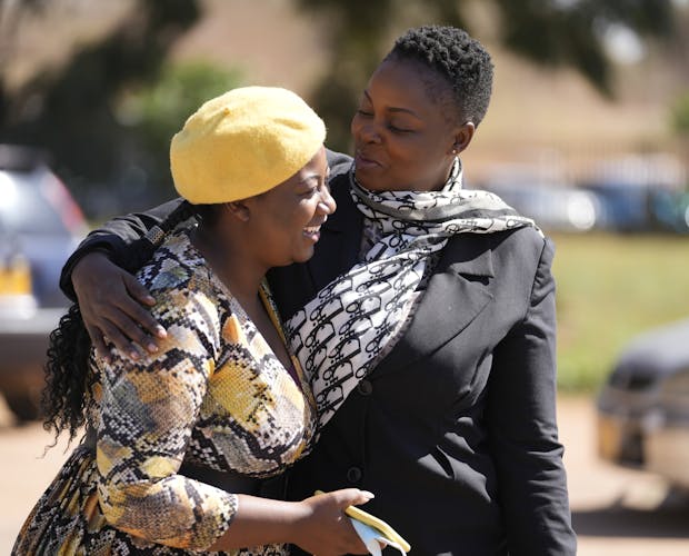 In Zimbabwe zijn Cecillia Chimbiri en Joanah Mamombe vrijgesproken. Ze zouden beschuldigingen van seksueel geweld hebben verzonnen, maar daar blijkt geen enkel bewijs voor te zijn.