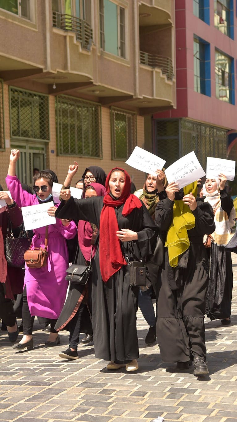 Afghaanse vrouwen protesteren voor hun rechten. Kabul, 2023