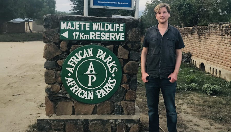 Olivier van Beemen bij het Majete Wildlife park van African Parks