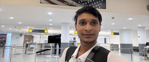 Mensenrechtenactivist Maung Sawyeddollah uit Myanmar kan nu veilig studeren in New York