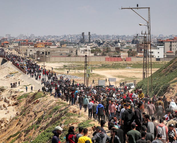 Palestijnen op de vlucht voor Israëlisch geweld in Gaza, 14 april 2024