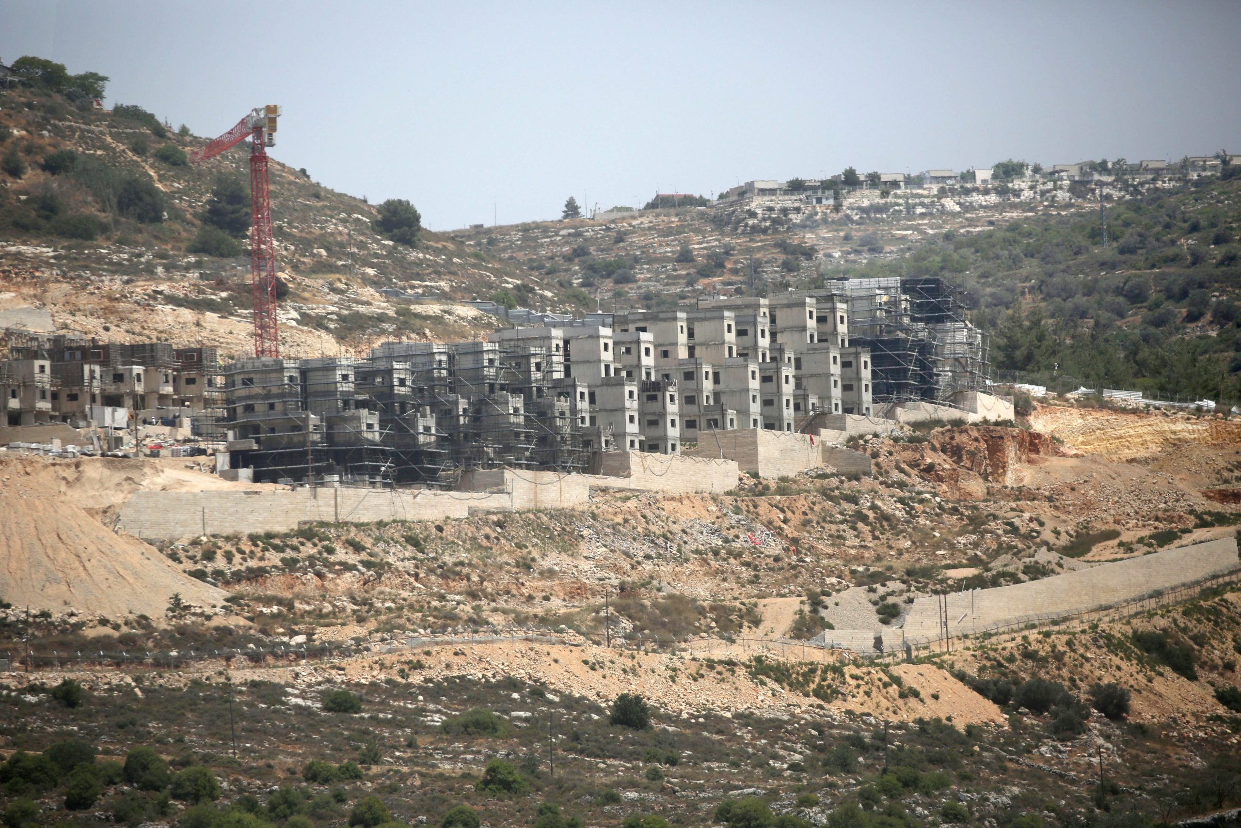 NABLUS, WESTELIJKE JORDAANOEVER, PALESTINA - 19 mei 2025: Algemeen beeld van nieuwe gebouwen in de nederzetting Aliya, ten zuiden van Nablus op de Westelijke Jordaanoever.